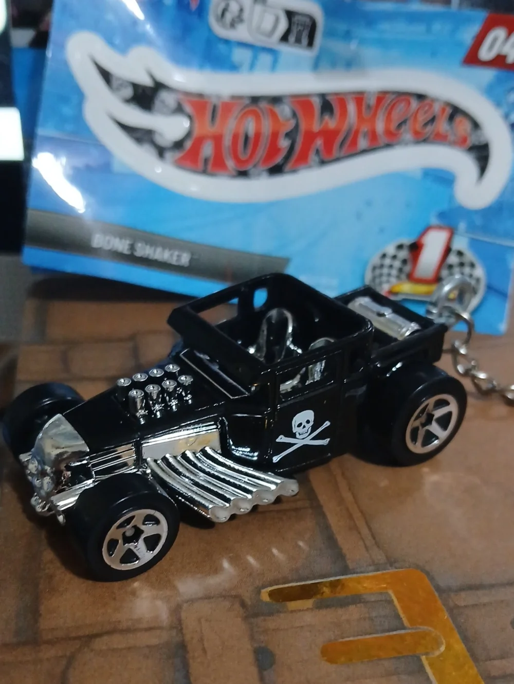 Black Bone Shaker Die-Cast Keychain Hot Wheels